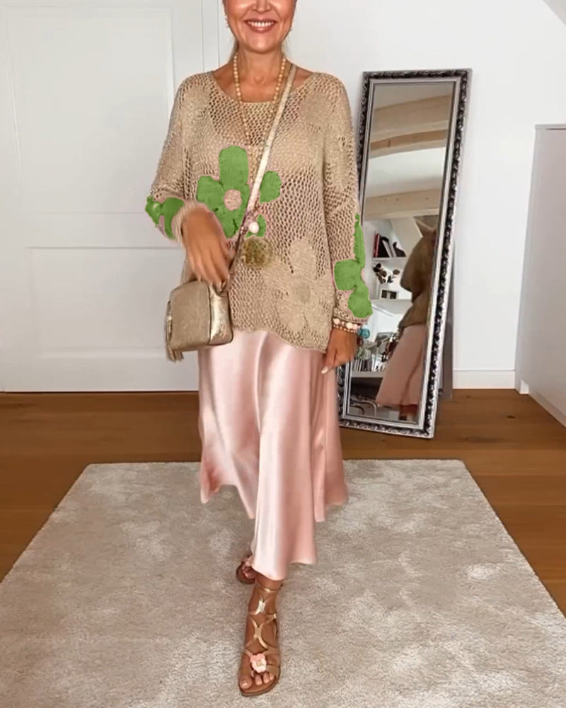 Afslappet blomsteret rundhalset langærmet hultrøje