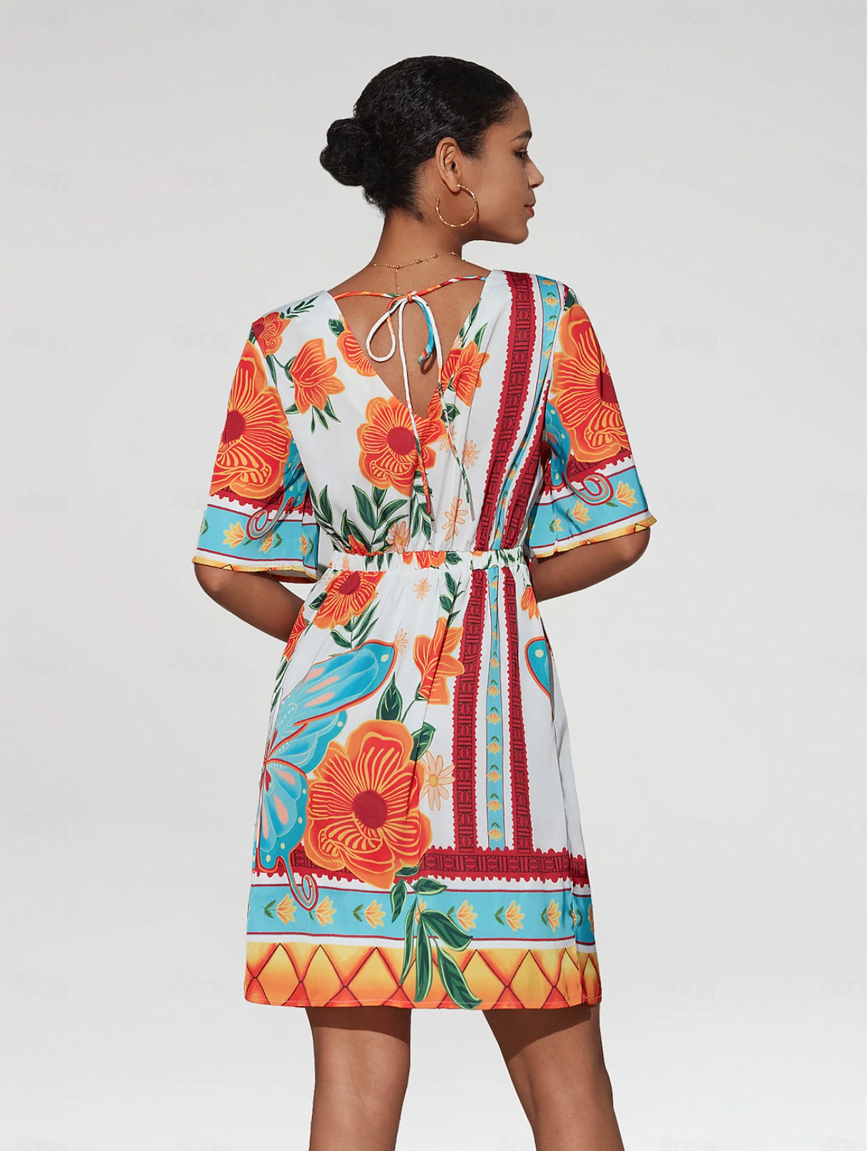 Sommerlig Printet Mini-Kjole