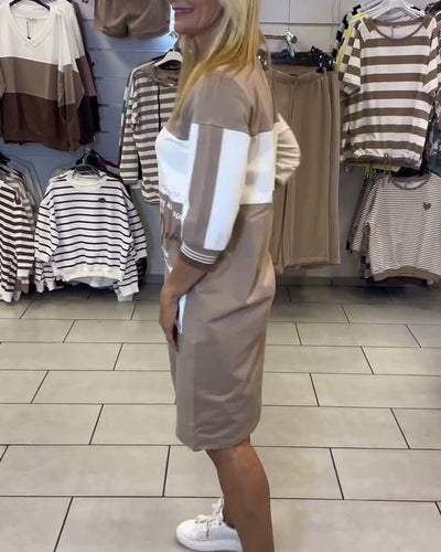 Kjole Med Kontrasterende Paneler